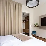 Luxury Riverside شقة براغ