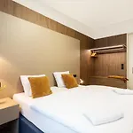 Luxury Riverside *
