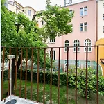 Luxury Riverside شقة