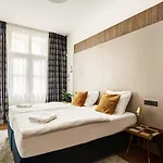 شقة Luxury Riverside براغ
