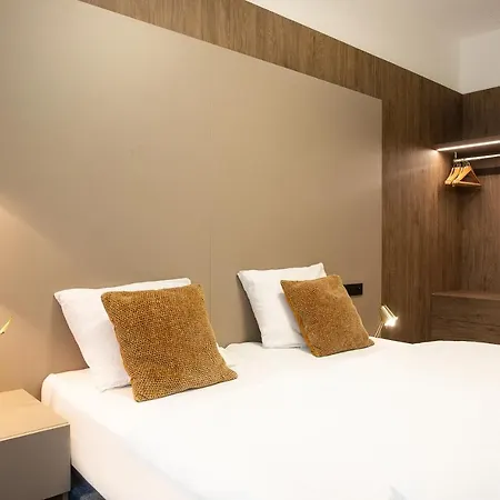 Luxury Riverside Apartamento